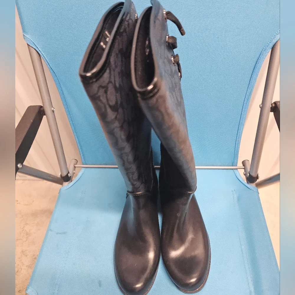 Women's Black Knee-High Boots Size 8